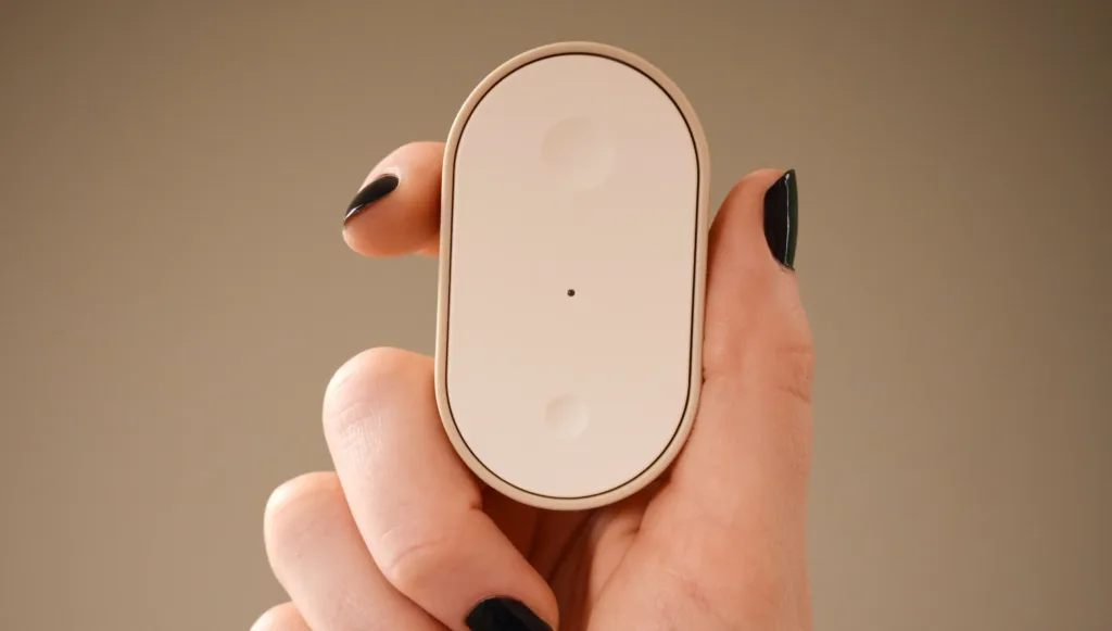 ikea bilresa ovladac v ruce bily