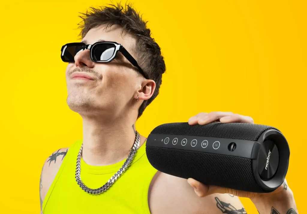 niceboy titan 4 v ruce muze