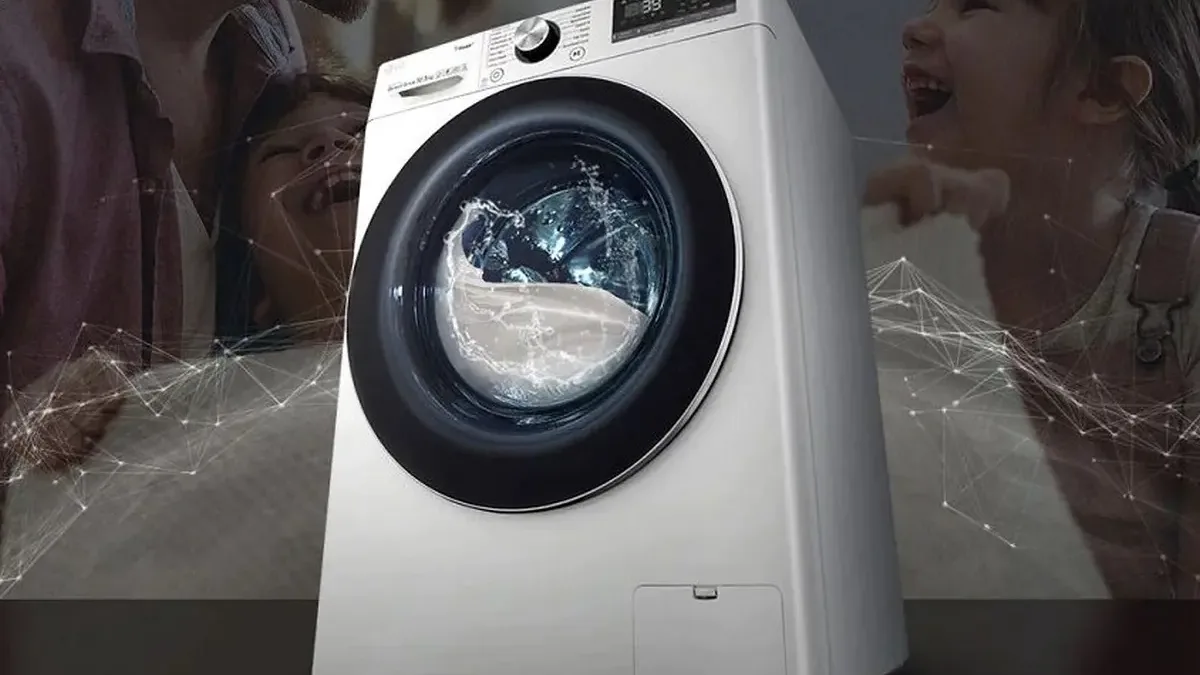 Chytrá pračka LG FSR7A04WC zlevnila na minimum. Sama rozpozná typ tkaniny a uživatelé si ji chválí