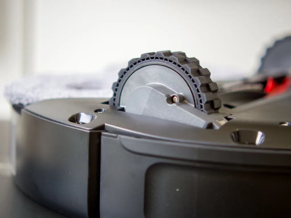 Roborock Saros 10R podvozek