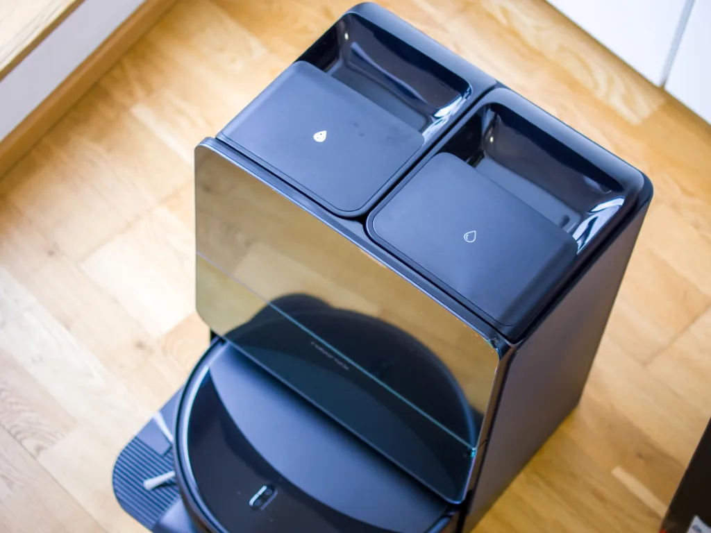 Roborock Saros 10R dokovací stanice