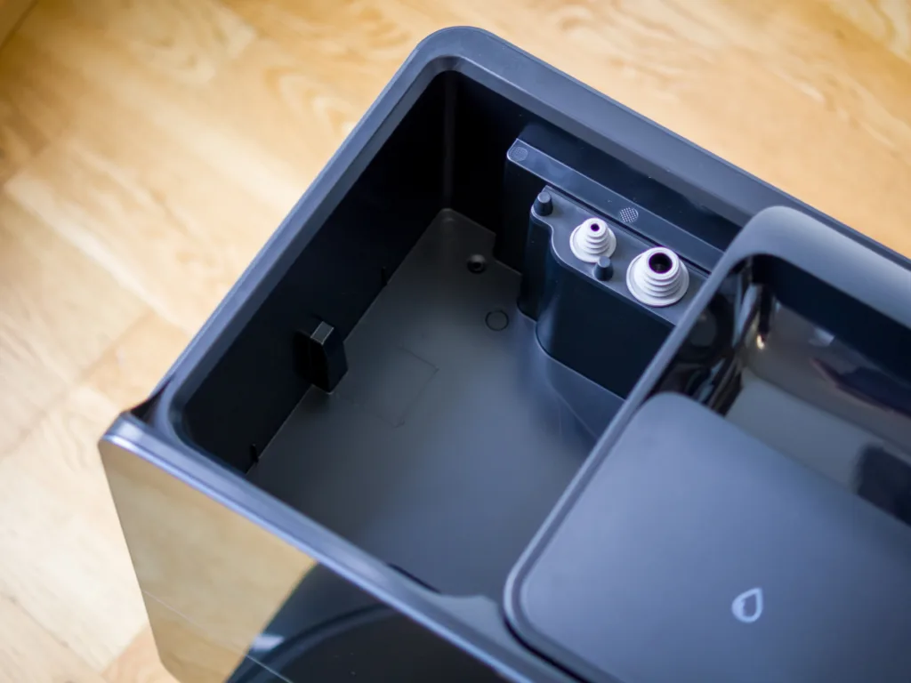 Roborock Saros 10R nádrže na vodu