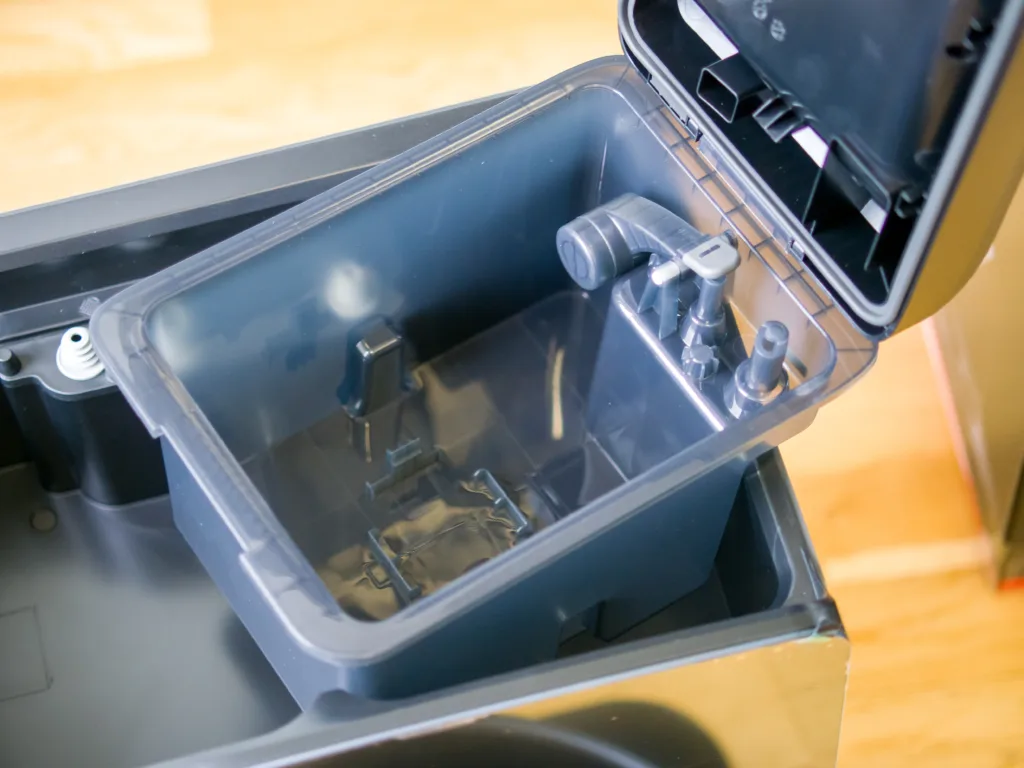 Roborock Saros 10R nádrž na čistou vodu