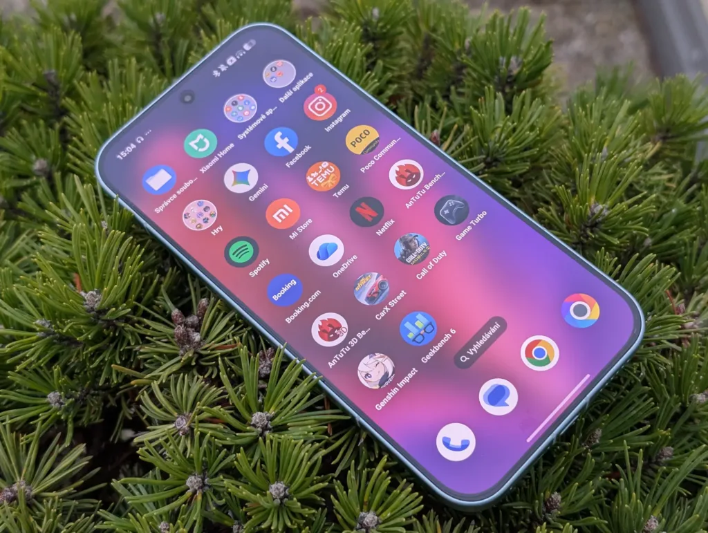 poco f8 pro displej na jehlici