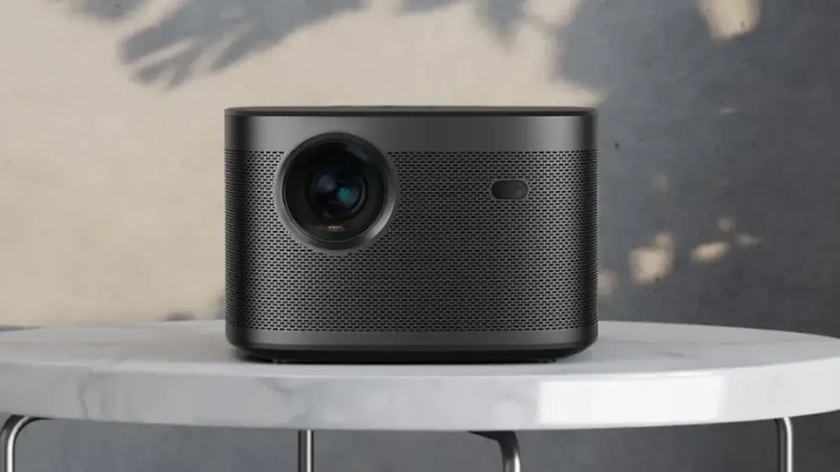 Skvěle hodnocený 4K projektor XGIMI opět koupíte v akci. Láká na vysoký jas a reproduktory Harman Kardon