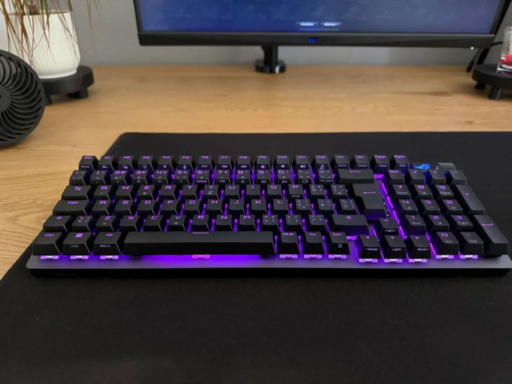 ASUS ROG Strix Scope II 96 Wireless ceske rozhrani