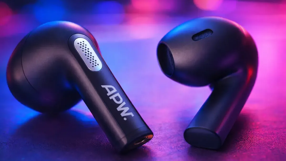 Alza zlevnila svá sluchátka Core PLUS na 479 Kč. Mají měniče s titanovým povrchem a umí ENC