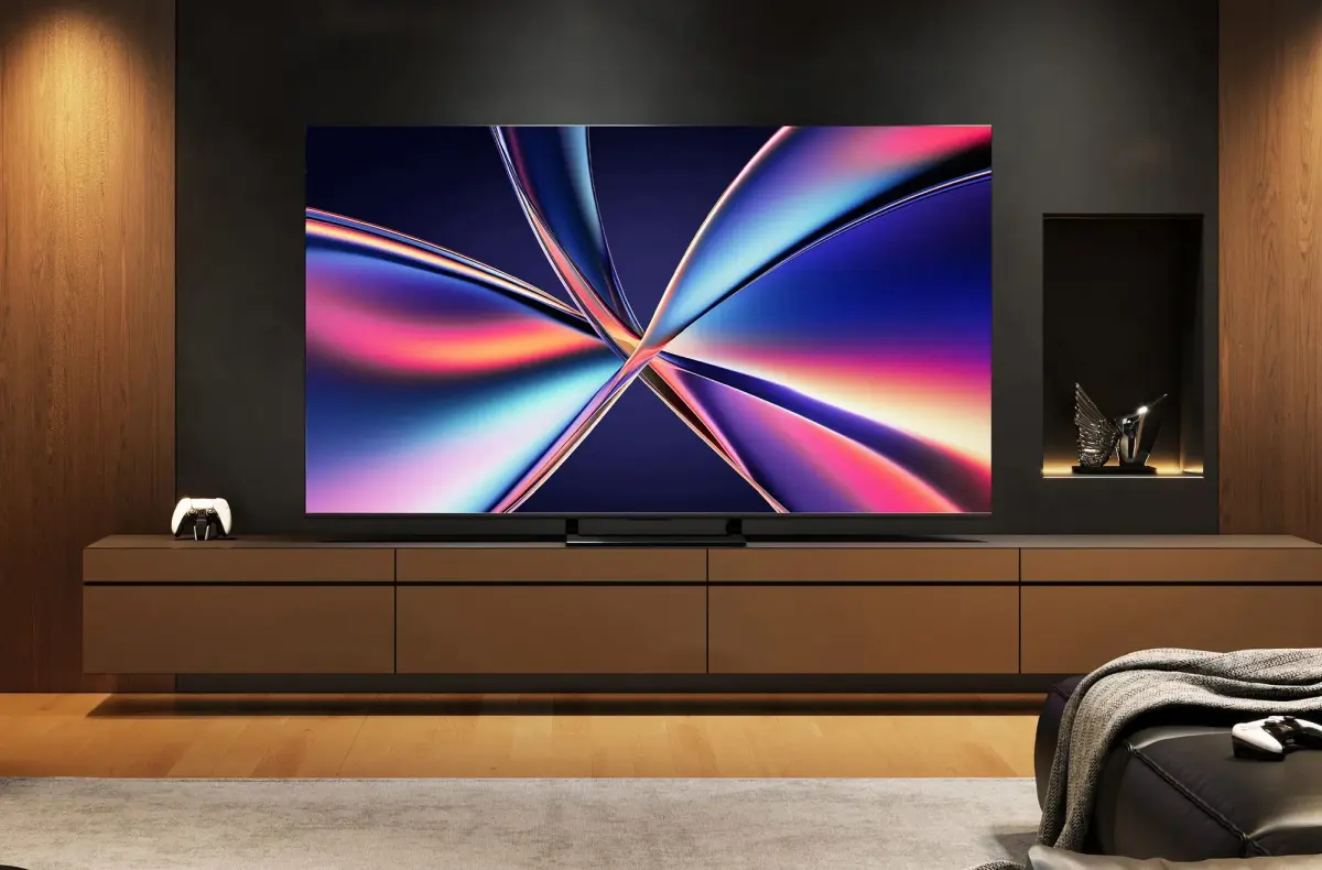 Hisense 55E8Q v obyvaku oficialni