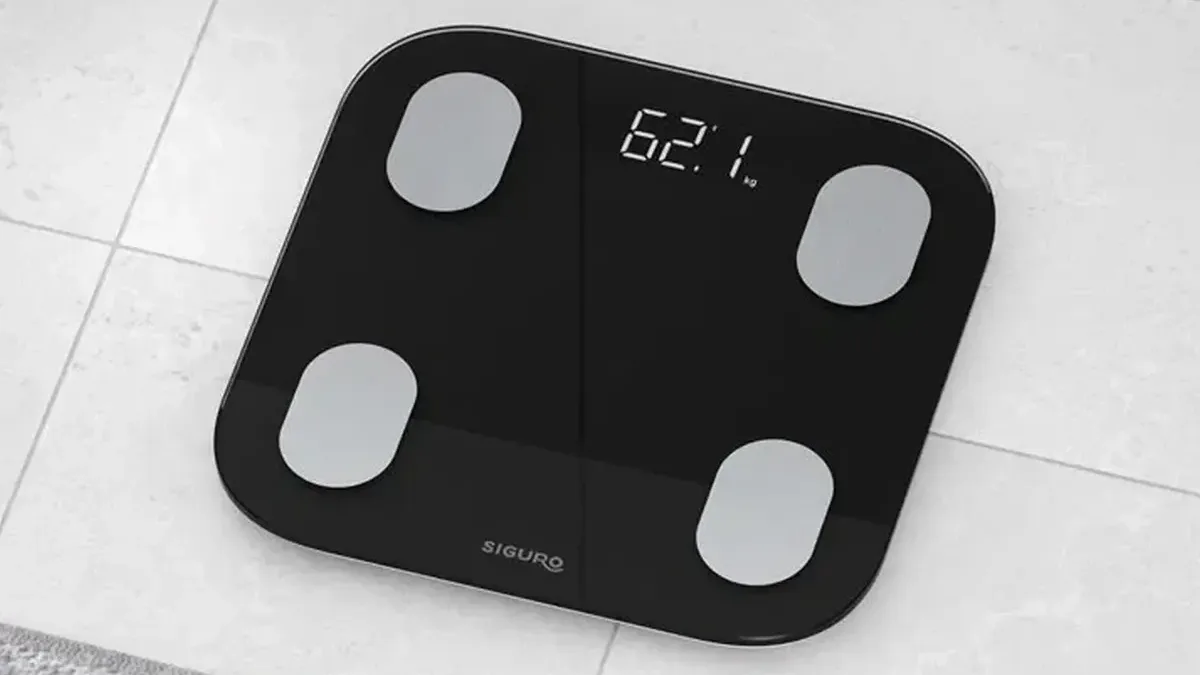 Alza vyprodává chytrou váhu Siguro za 449 Kč. Měří 14 charakteristik a uživatelé ji doporučují