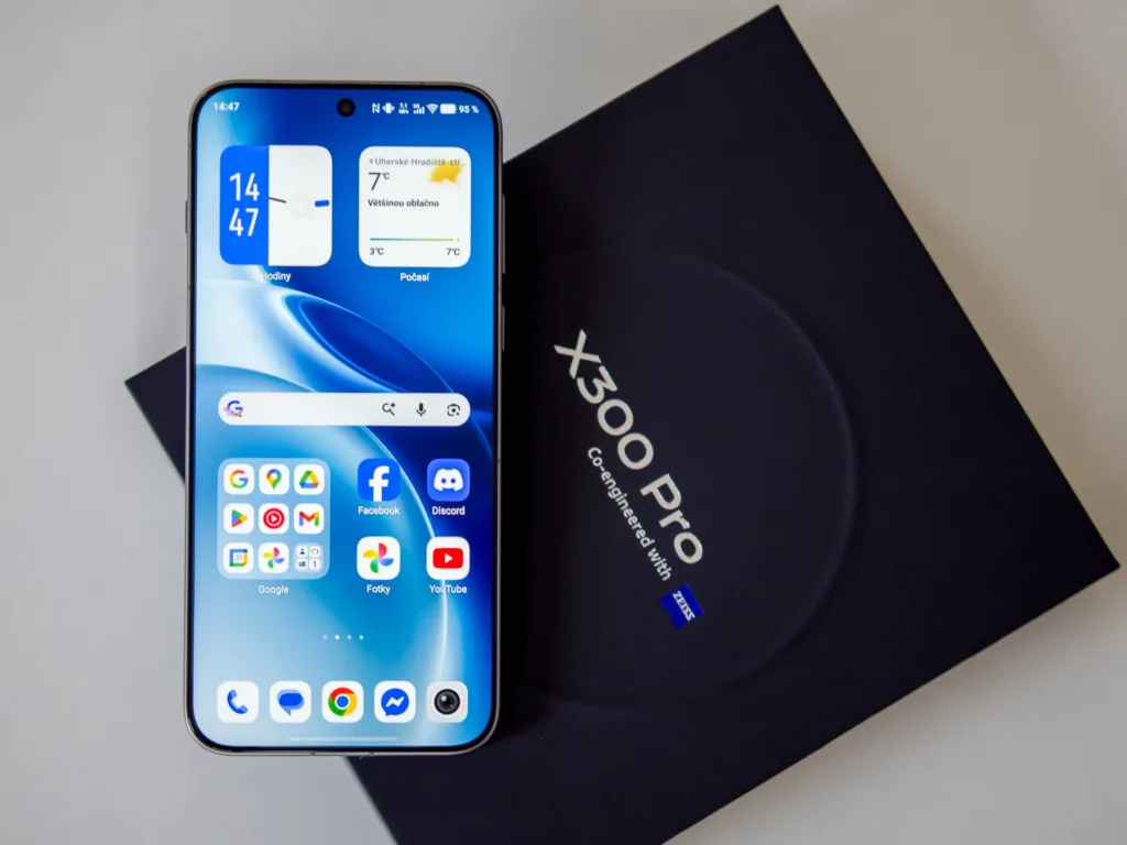 Vivo X300 Pro přední strana