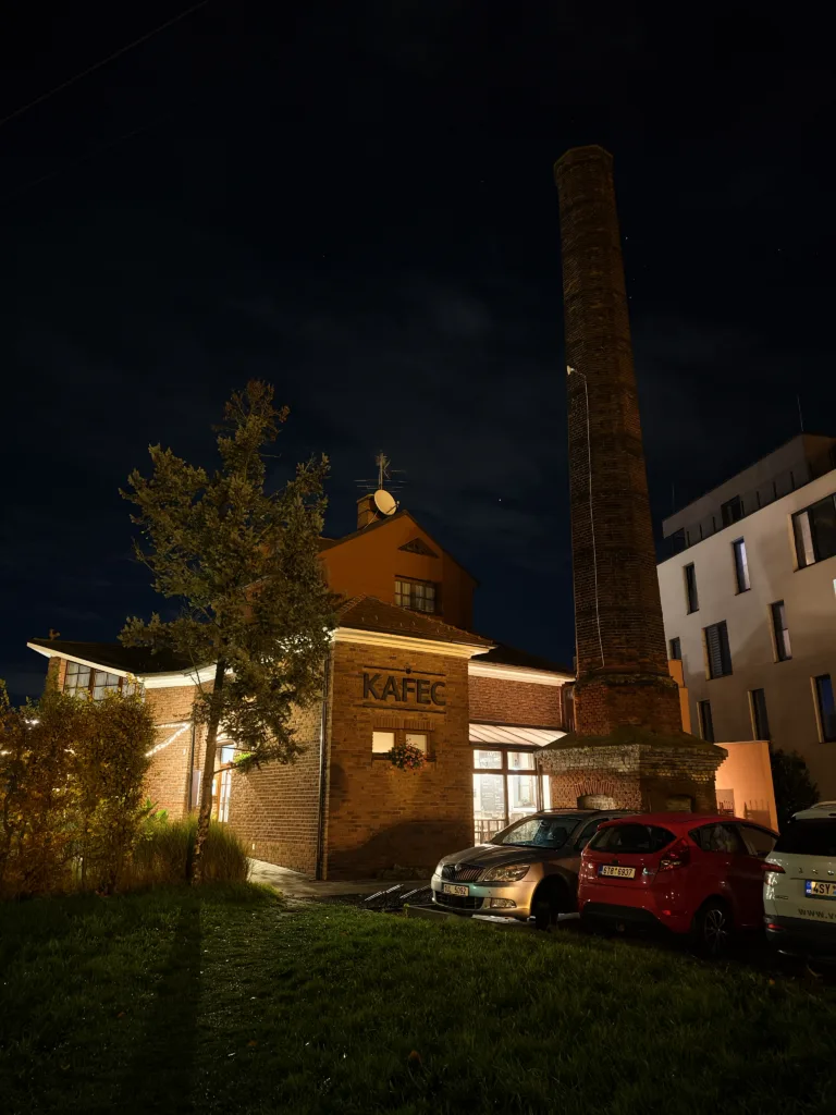 Vivo X300 Pro foto primární noční