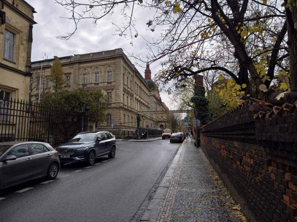 Vivo X300 Pro foto primární ulice