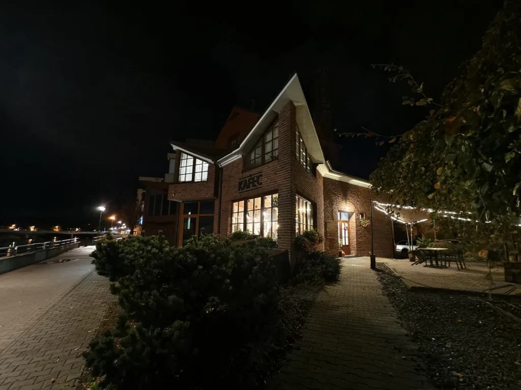 Vivo X300 Pro ultrasirokouhly noc 2