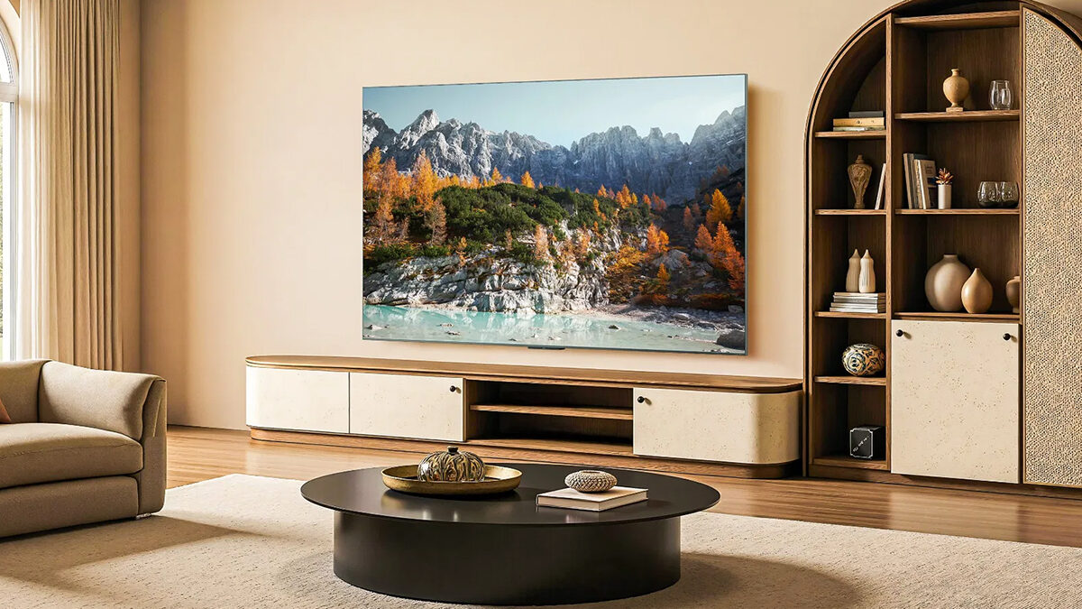 Famózní televize za zajímavou cenu! Obří TCL C9K s reproduktory Bang Olufsen zlevnila o desítky tisíc