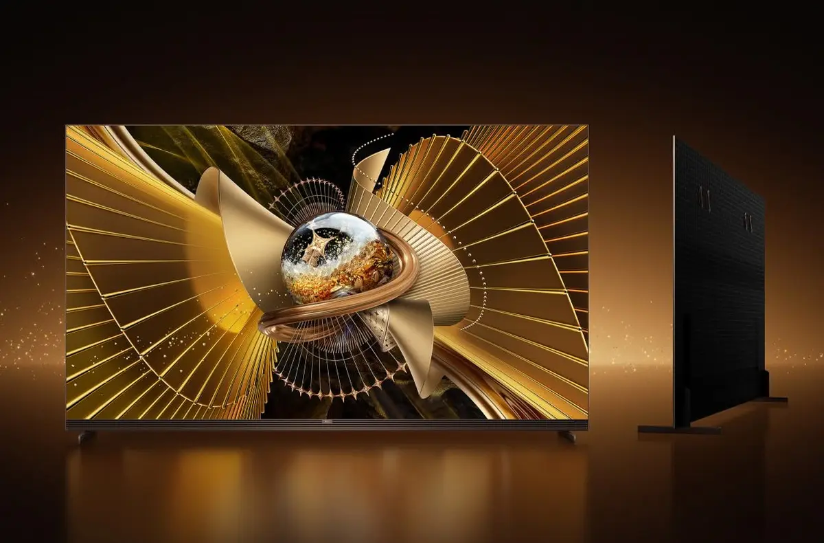 tcl x11l predni strana a pohled z boku na zadni stranu oficialni