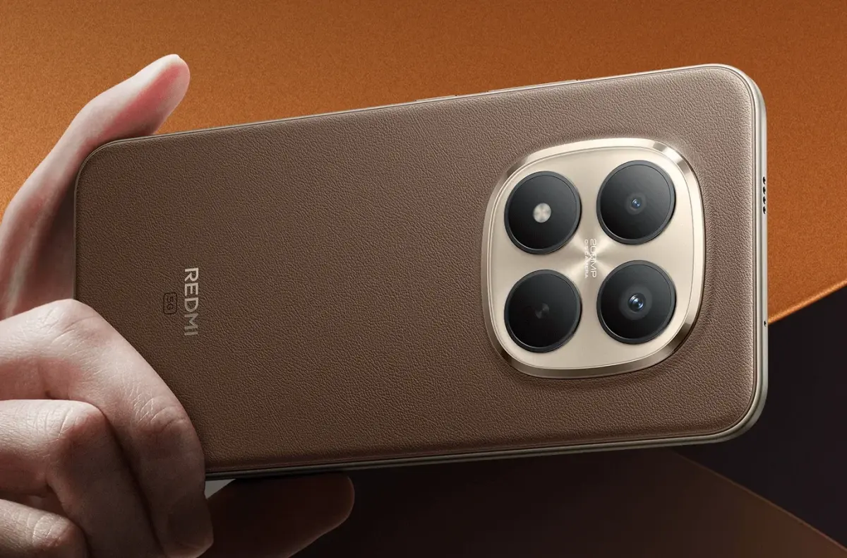 xiaomi redmi note 15 pro plus mocha hneda zada v ruce