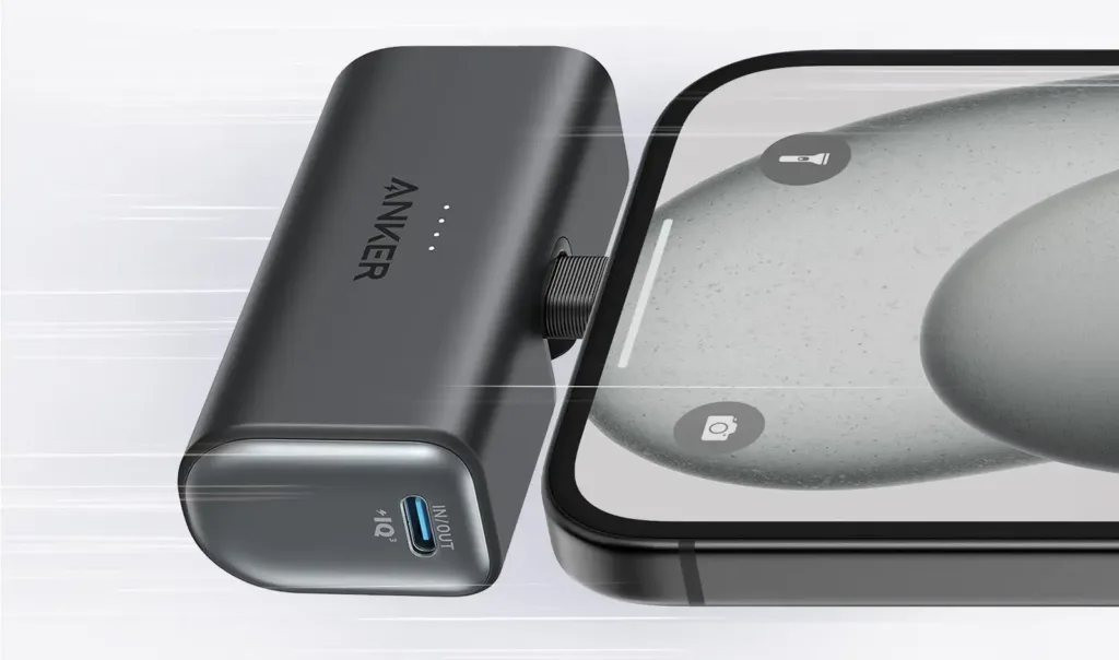 Anker Nano Power Bank 5000mAh pripojeni k telefonu