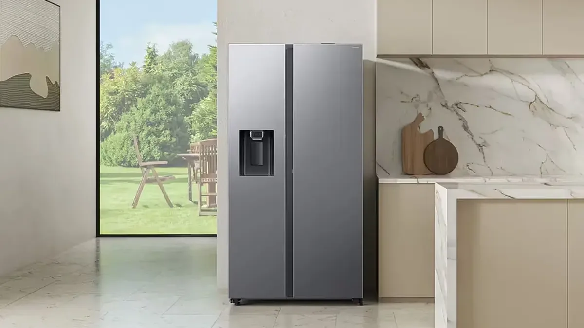 Americká lednice Samsung hodně zlevnila! Má hromadu chytrých funkcí a objem 634 litrů