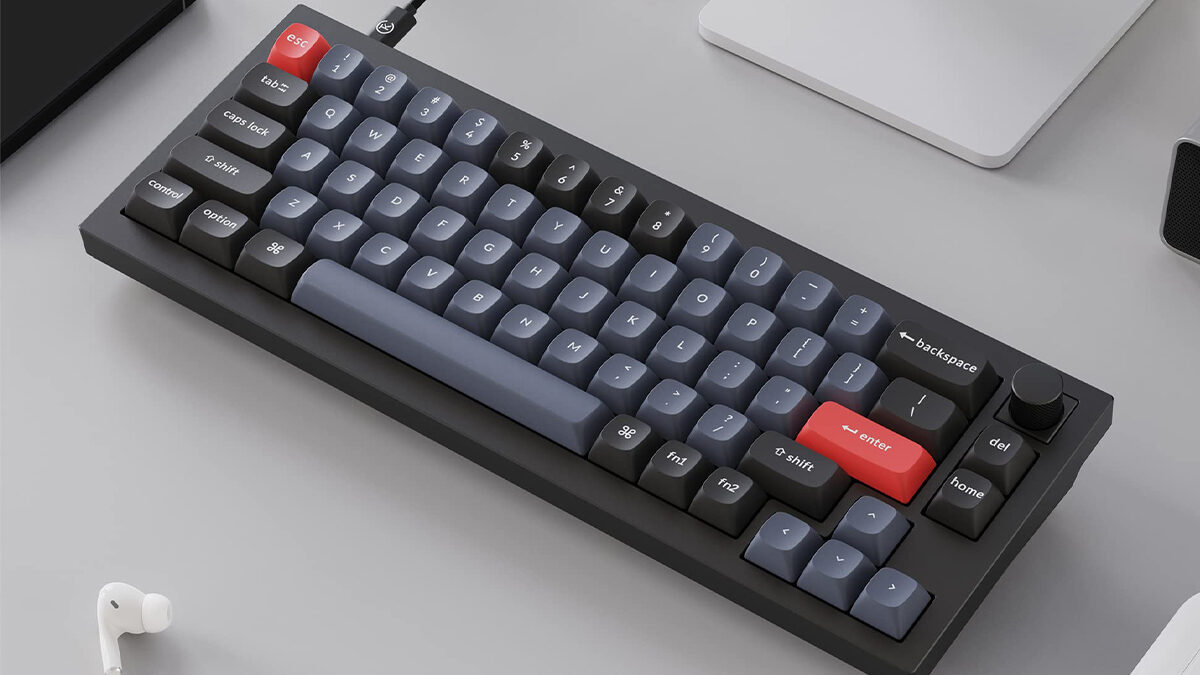 Špičková klávesnice Keychron Q2 zlevnila o víc než tisícovku. Je kovová a má otočný knoflík