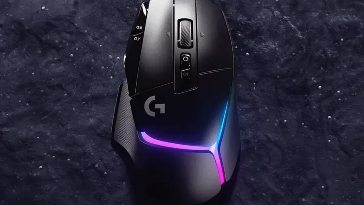 Legendární herní myš pořádně zlevnila. Logitech G502 X Plus teď stojí jen 2,5 tisíce
