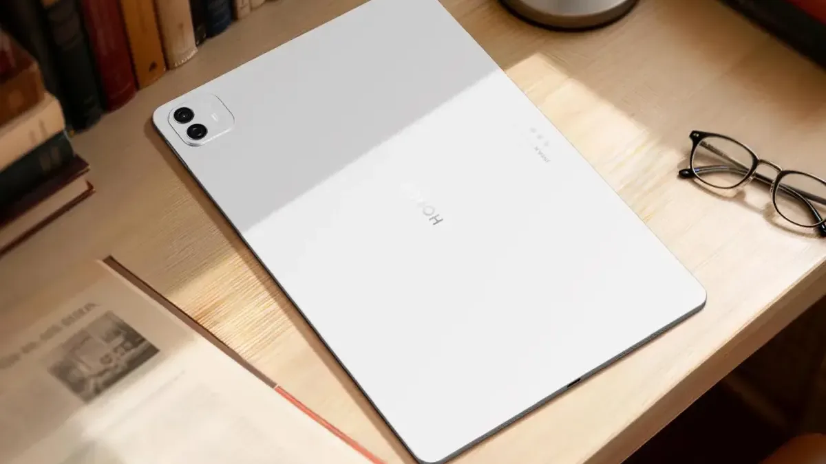 Honor MagicPad 4 je nejtenčí tablet na světě se super výbavou. Do Česka přijde už brzy