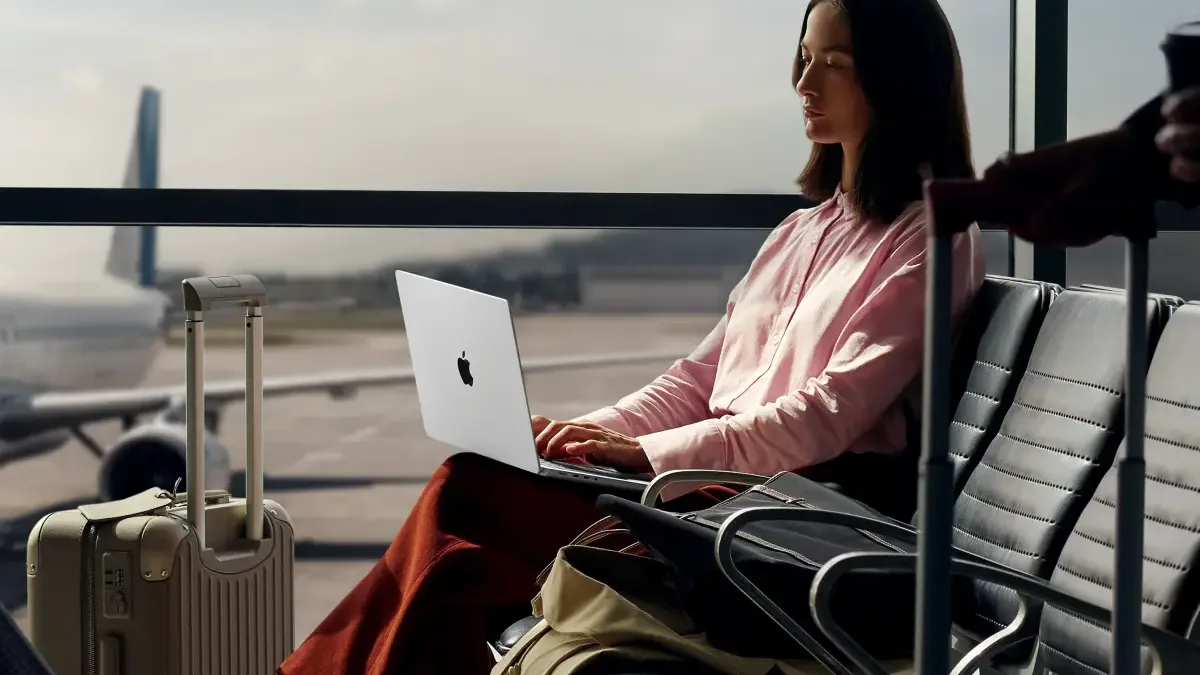 Apple prý chystá MacBook Ultra. Nabídnout má OLED displej a špičkový výkon