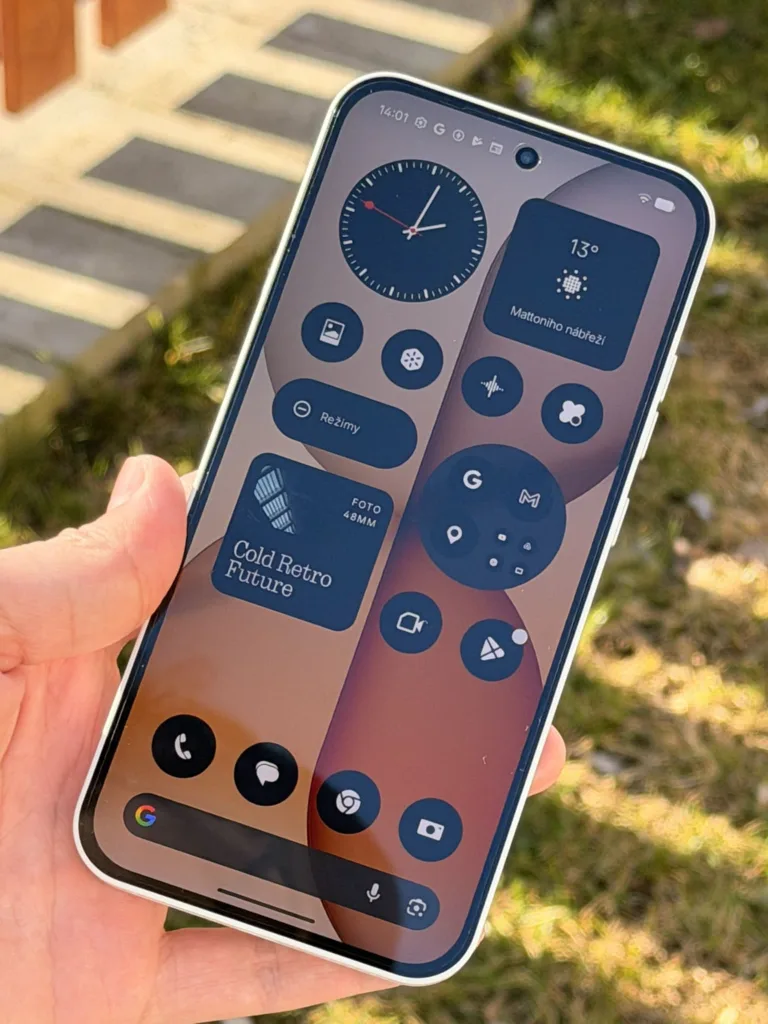 nothing phone 4a displej