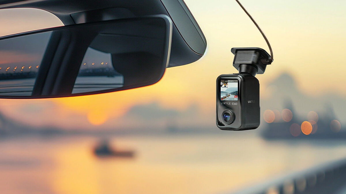 360° autokamera Vantrue E360 spadla na polovinu! Teď stojí 4 199 Kč a vidí všude kolem auta