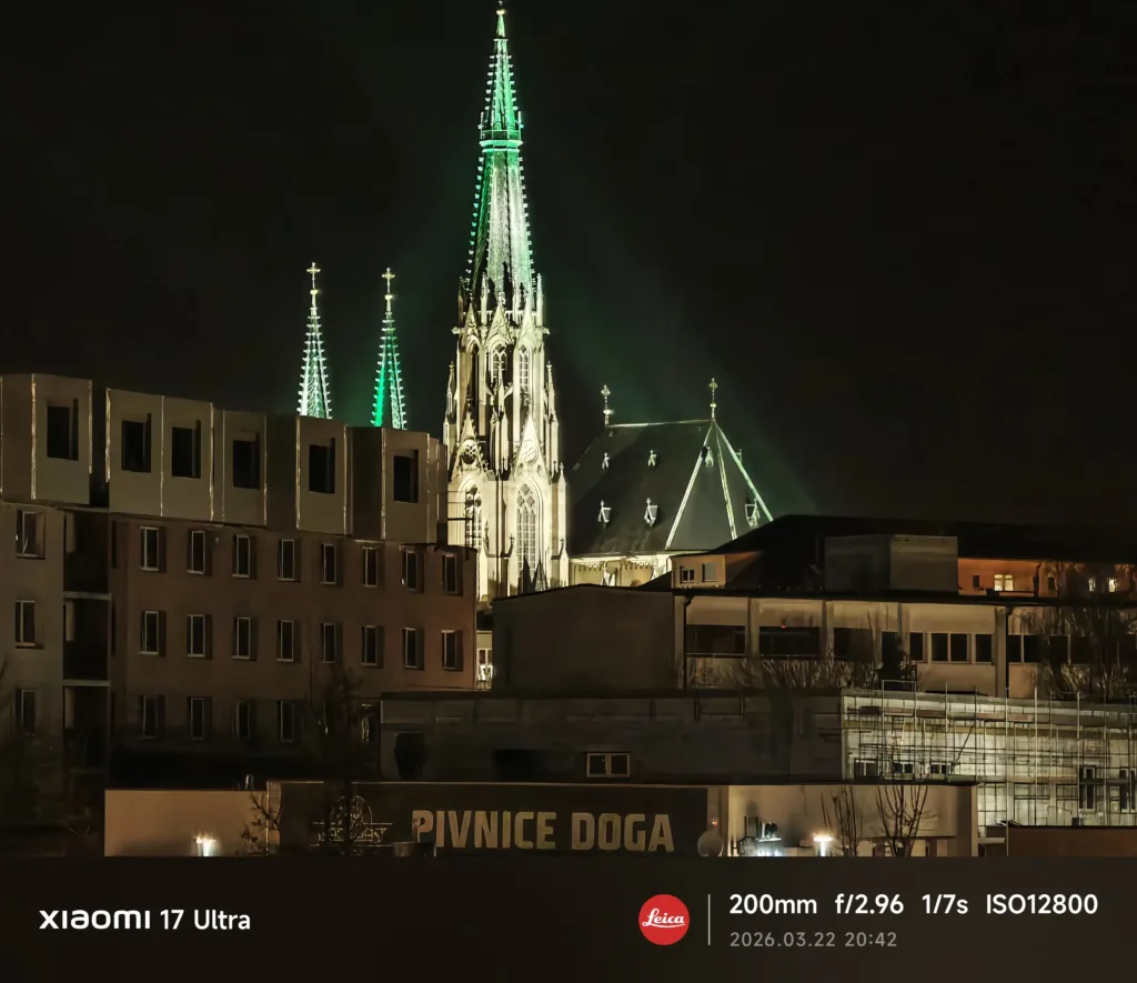 xiaomi 17 ultra fotografie porizene teleobjektivem nocni 2