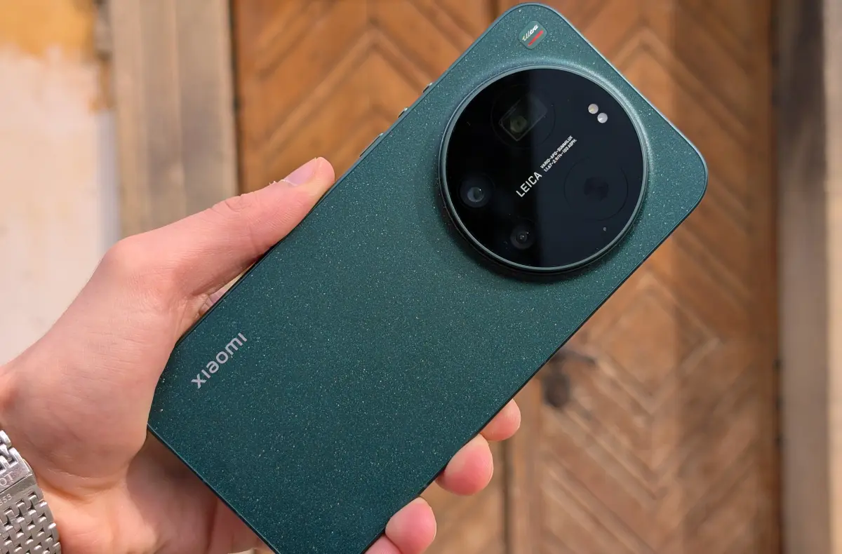 xiaomi 17 ultra v ruce u dveri kaplicky