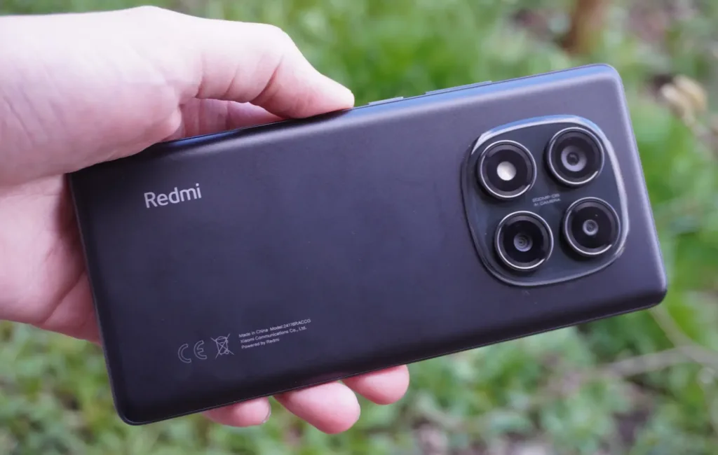 xiaomi redmi note 14 pro cerna zada v ruce