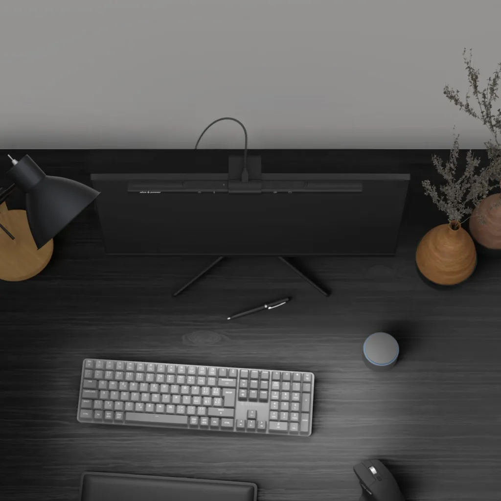 AlzaPower LML 100 na monitoru pohled shora