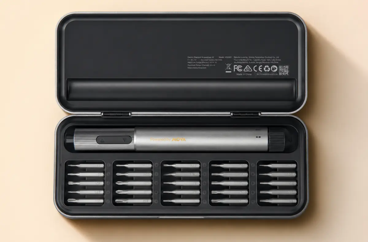 MOVA Aku sroubovak na bezovem pozadi