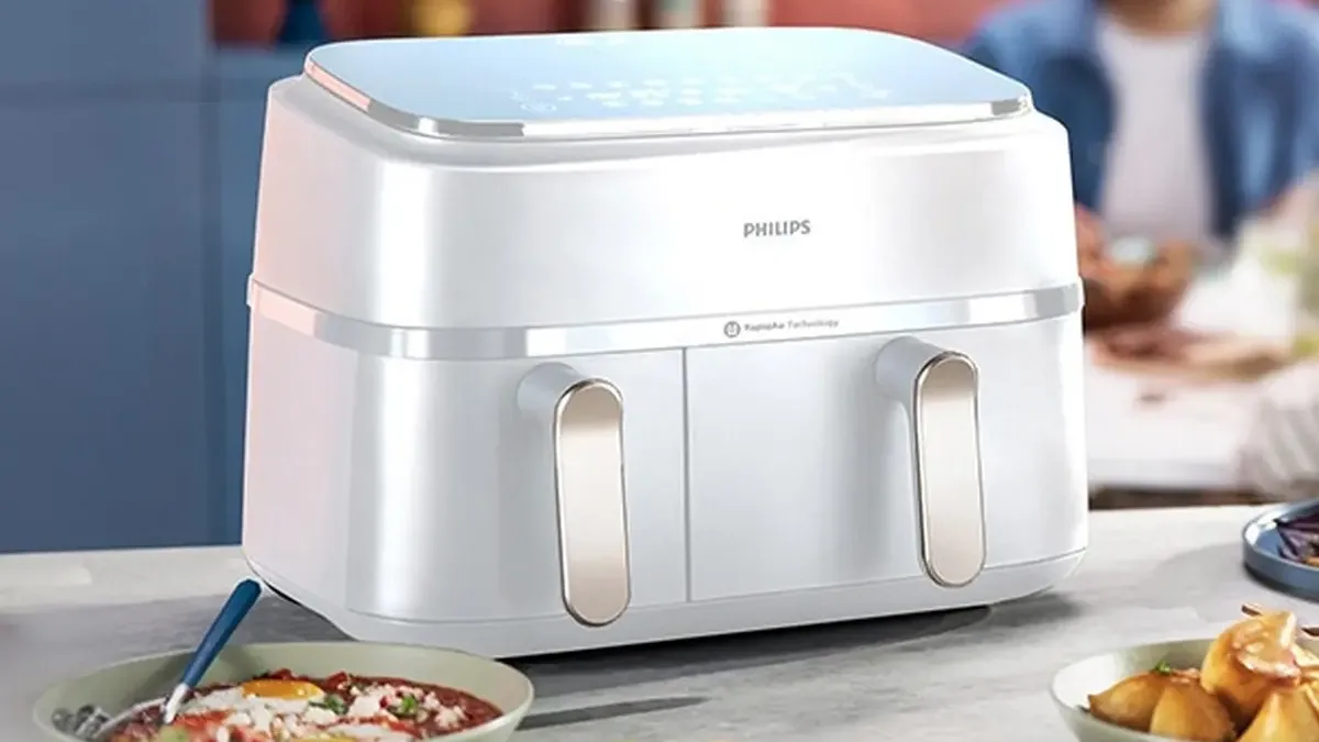 Má dva košíky a skvělé hodnocení: Fritéza řady Philips 3000 hodně zlevnila, recepty pro ni najdete v mobilní aplikaci