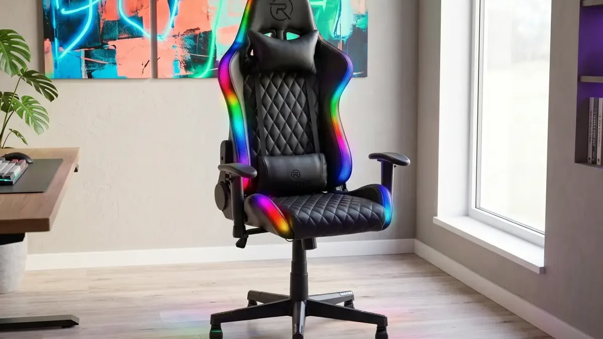 Svíticí herní židle z Alzy nikdy nebyla levnější. Rapture BLAZE RGB klesla pod 3,5 tisíce