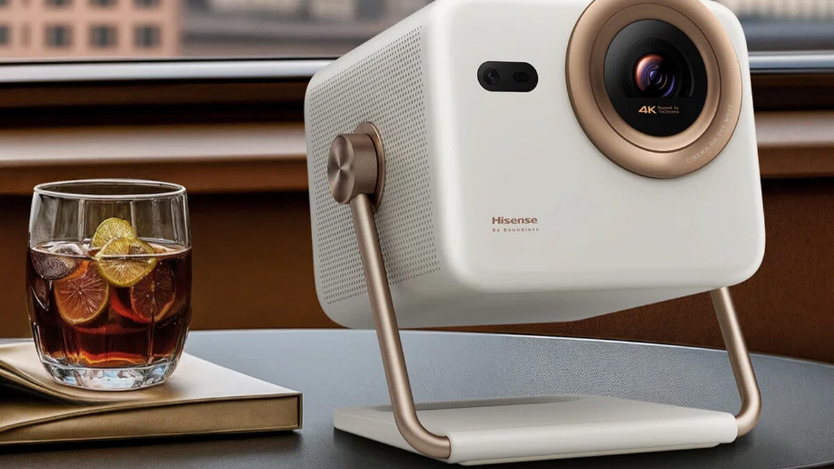 Trojitý laser, Dolby Vision a Netflix v maličkém těle. Projektor Hisense M2SE PRO je teď o tři tisíce levnější!