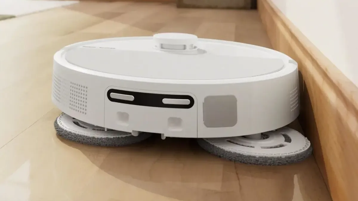 Alza zlevnila tenhle robotický vysavač o 40 %. Vyplatí se koupit?