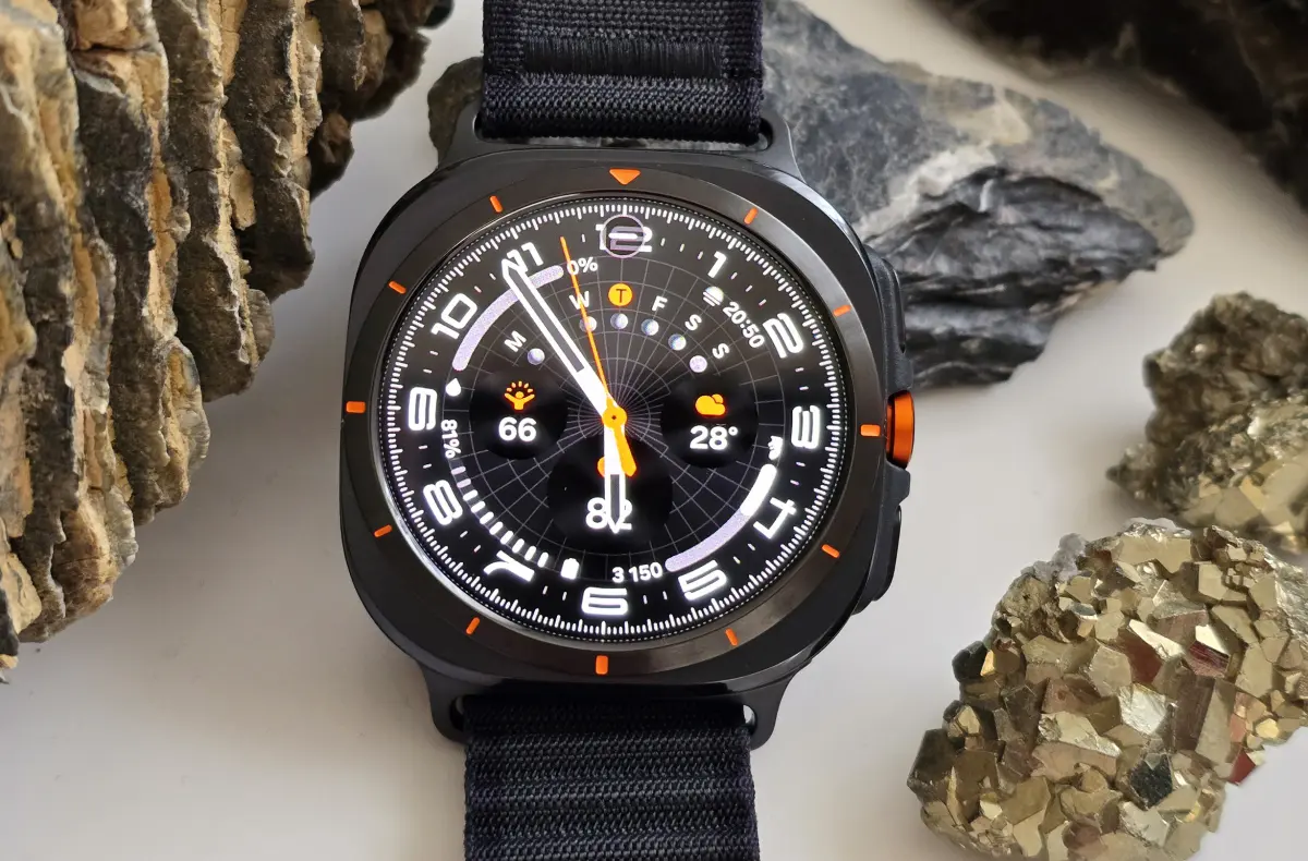 samsung galaxy watch ultra cerna zepredu