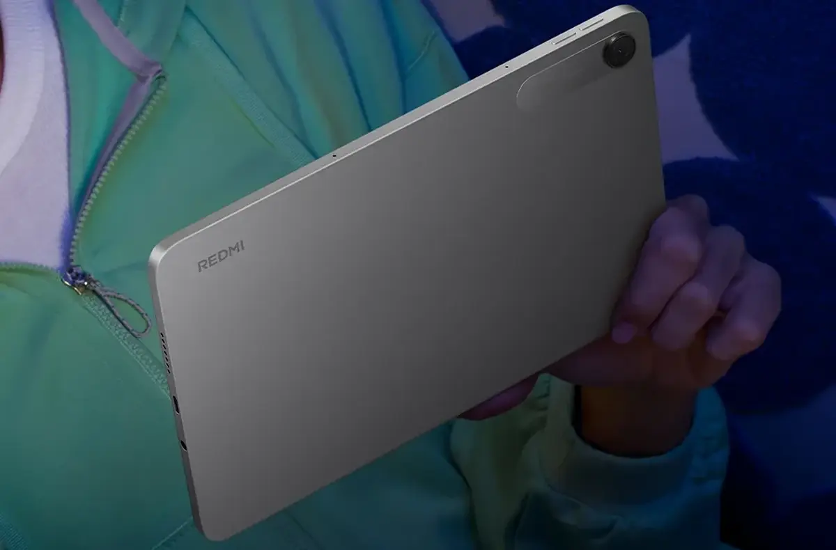 Xiaomi Redmi Pad 2 9.7 v ruce