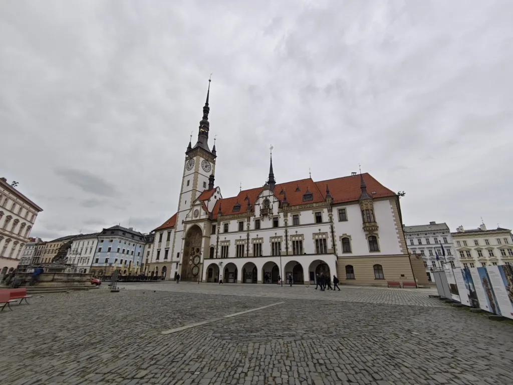 poco f7 ultra olomoucka radnice UW 1