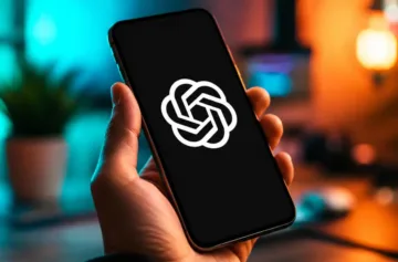 ruka drzici telefon s logem openai ai ilustrace