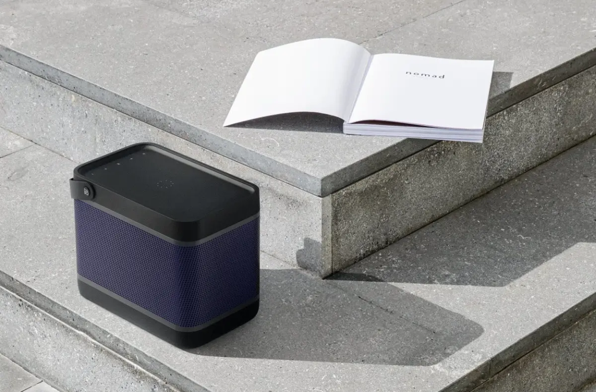 Bang Olufsen Beolit 20 s knihou