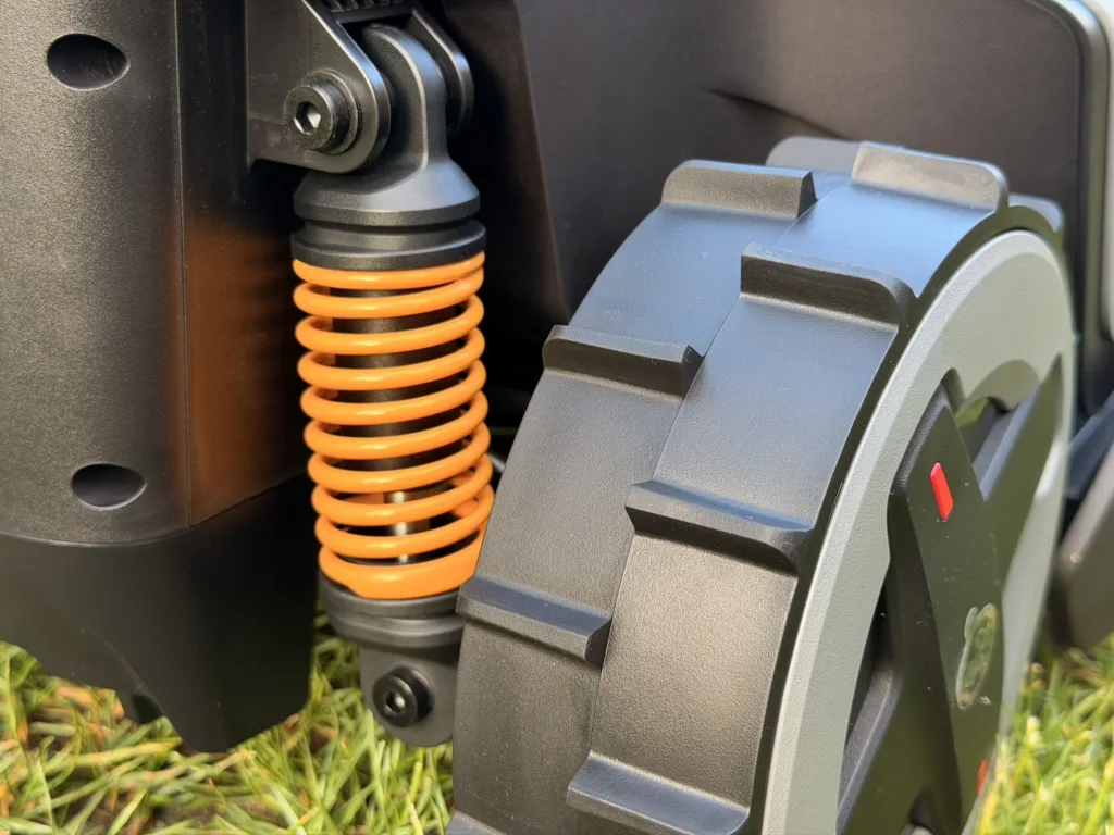 RockMow Z120 LiDAR odpruzeni