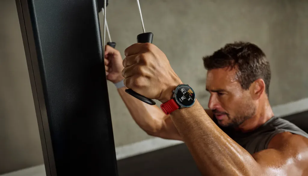 amazfit balance 2 na ruce sportovce