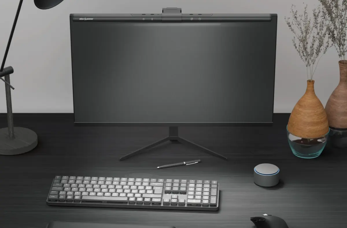 AlzaPower LML 120 na monitoru pohled zepredu