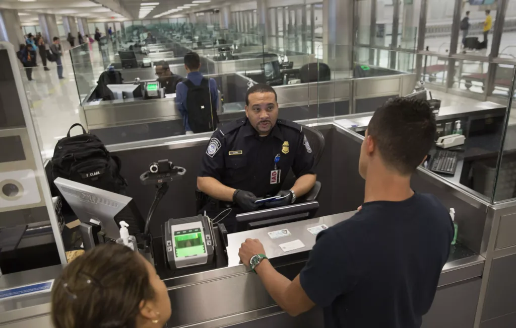 GrapheneOS US border