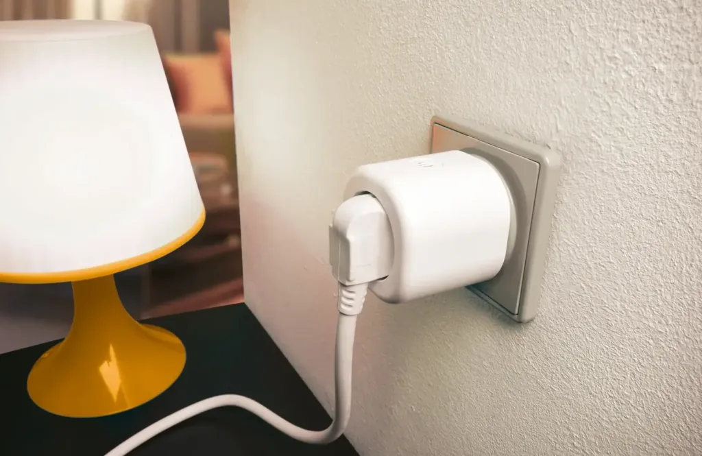 lidl silvercrest Zasuvkovy adapter s mericem energie Smart Matter ve zdi s pripojenym zarizenim