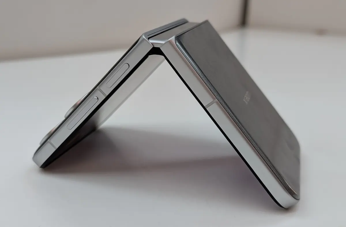 xiaomi mix flip 2 striska z boku