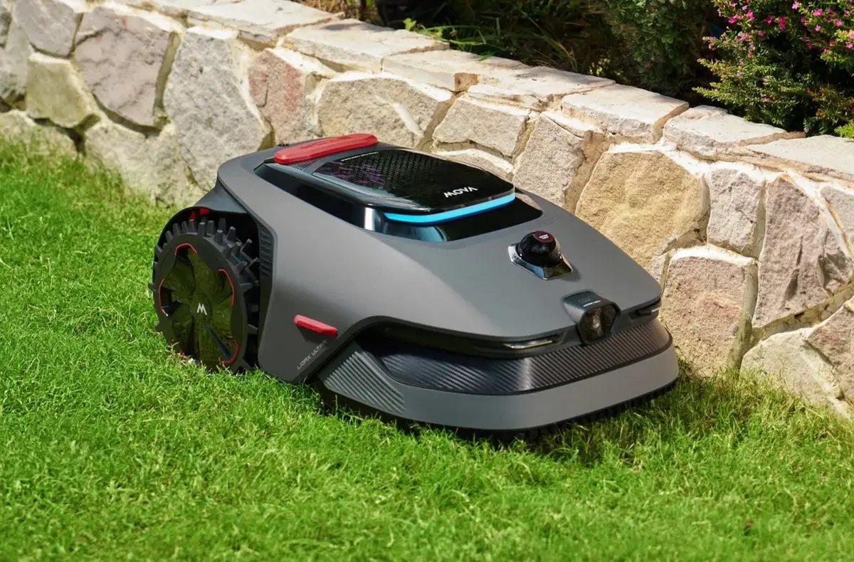 MOVA LiDAX Ultra 1600 na trave oficialni