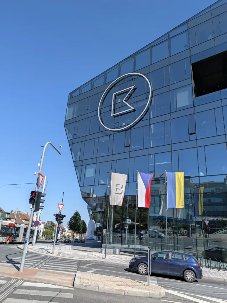 Pixel 11 Pro XL hlavni fotoaparat 1x zoom 35